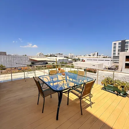Location And Comfortable House Accommodatie bij particulieren *